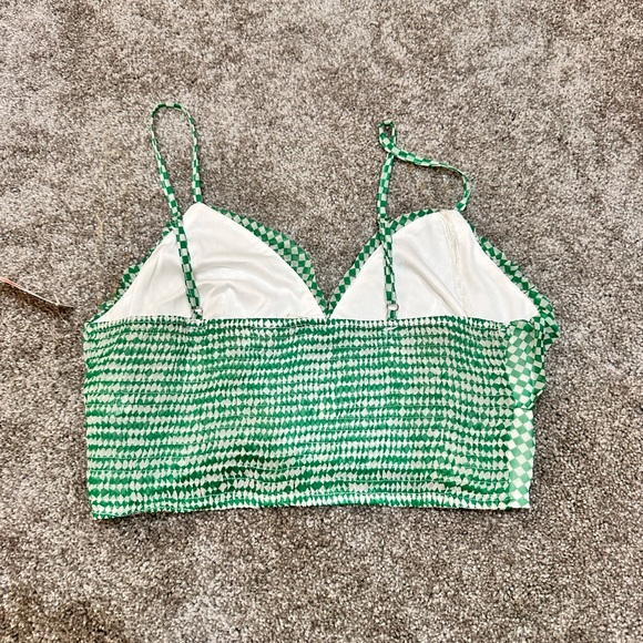 NWT Urban Outfitters Crop Top - Picture 3 of 3